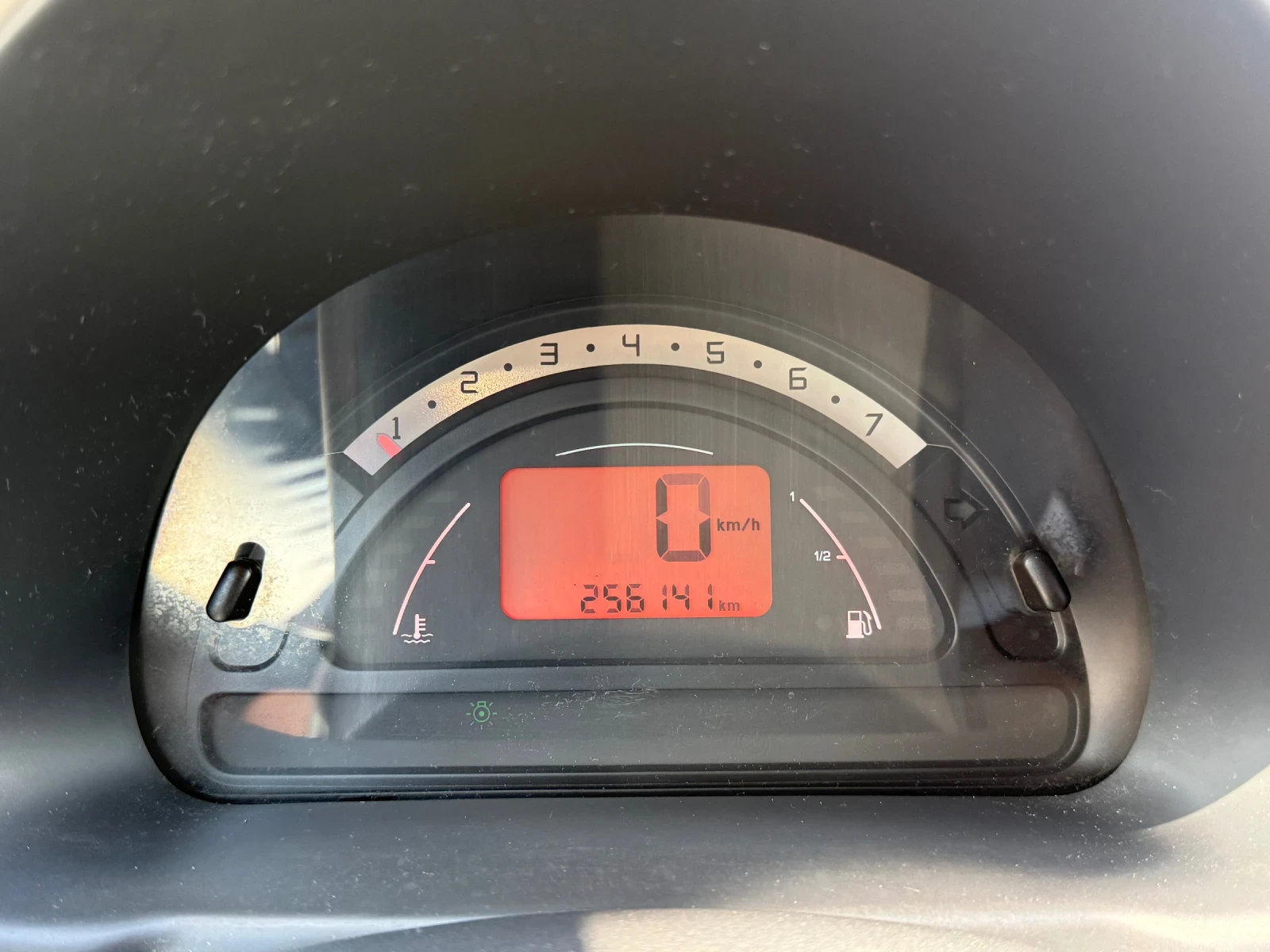 Citroen C2 1.4 HDI, снимка 8 - Автомобили и джипове - 55154734