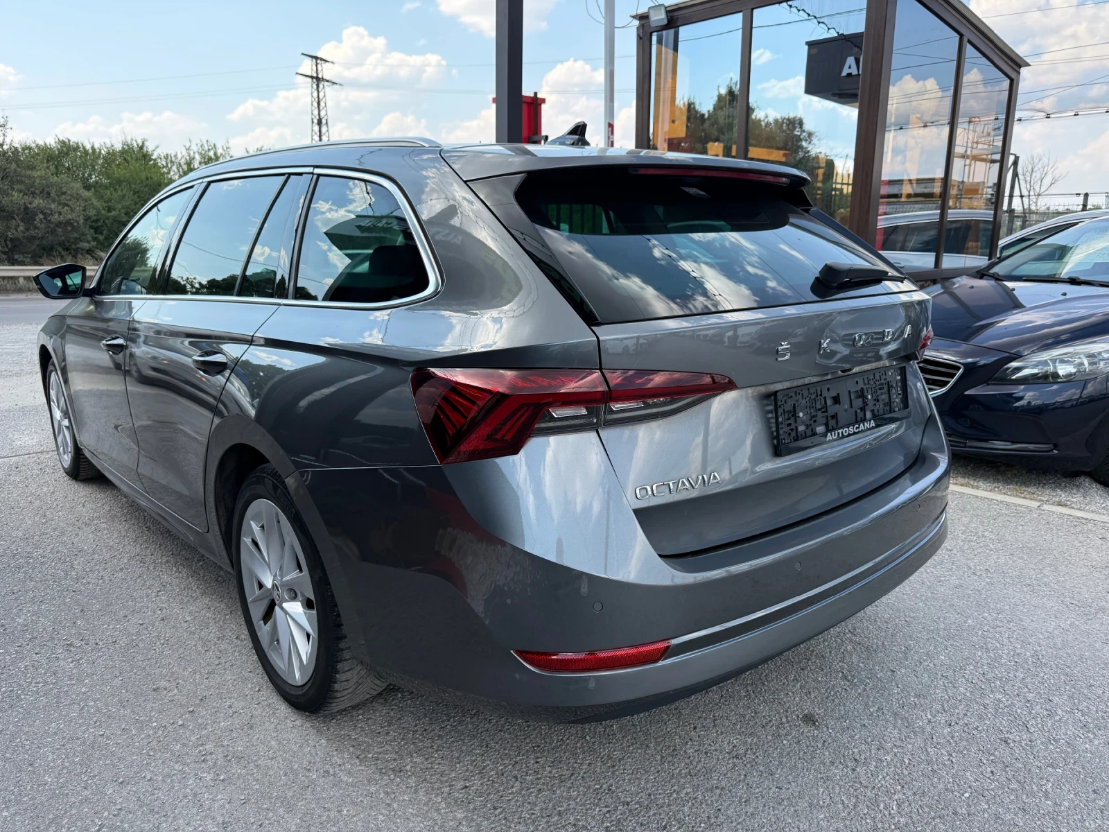Skoda Octavia 2.0TDI 150kc.ДИСТРОНИК!Камера!Кей лес!, снимка 4 - Автомобили и джипове - 55574621