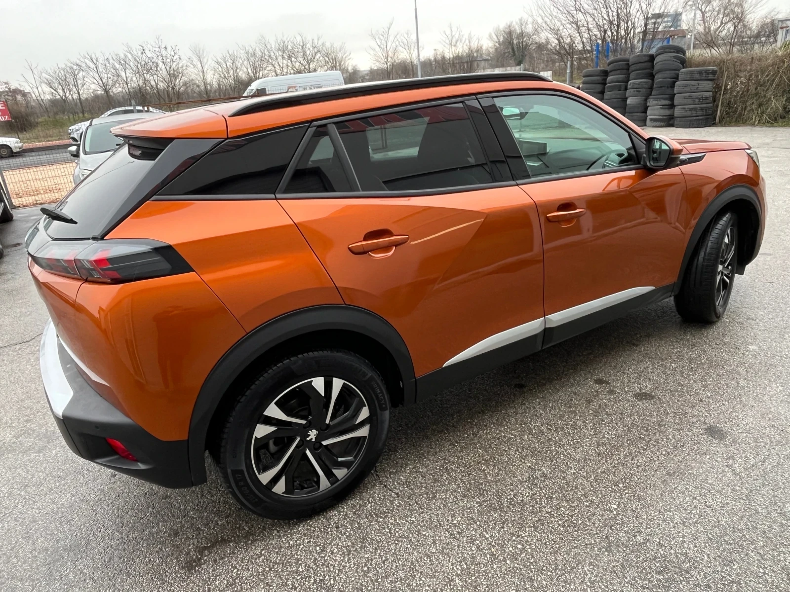 Peugeot 2008 e, снимка 9 - Автомобили и джипове - 55630752