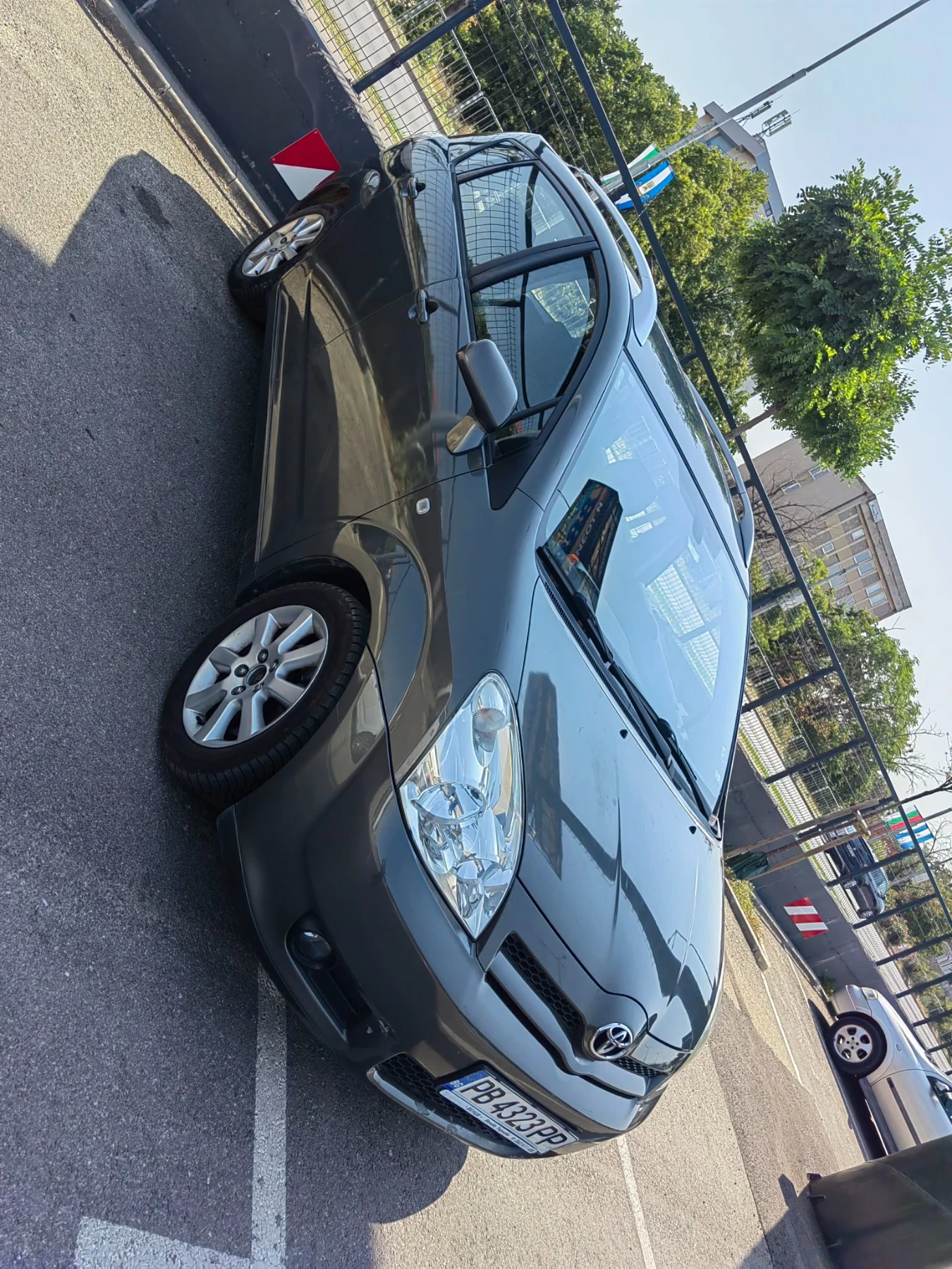 Toyota Corolla verso, снимка 2 - Автомобили и джипове - 55806109