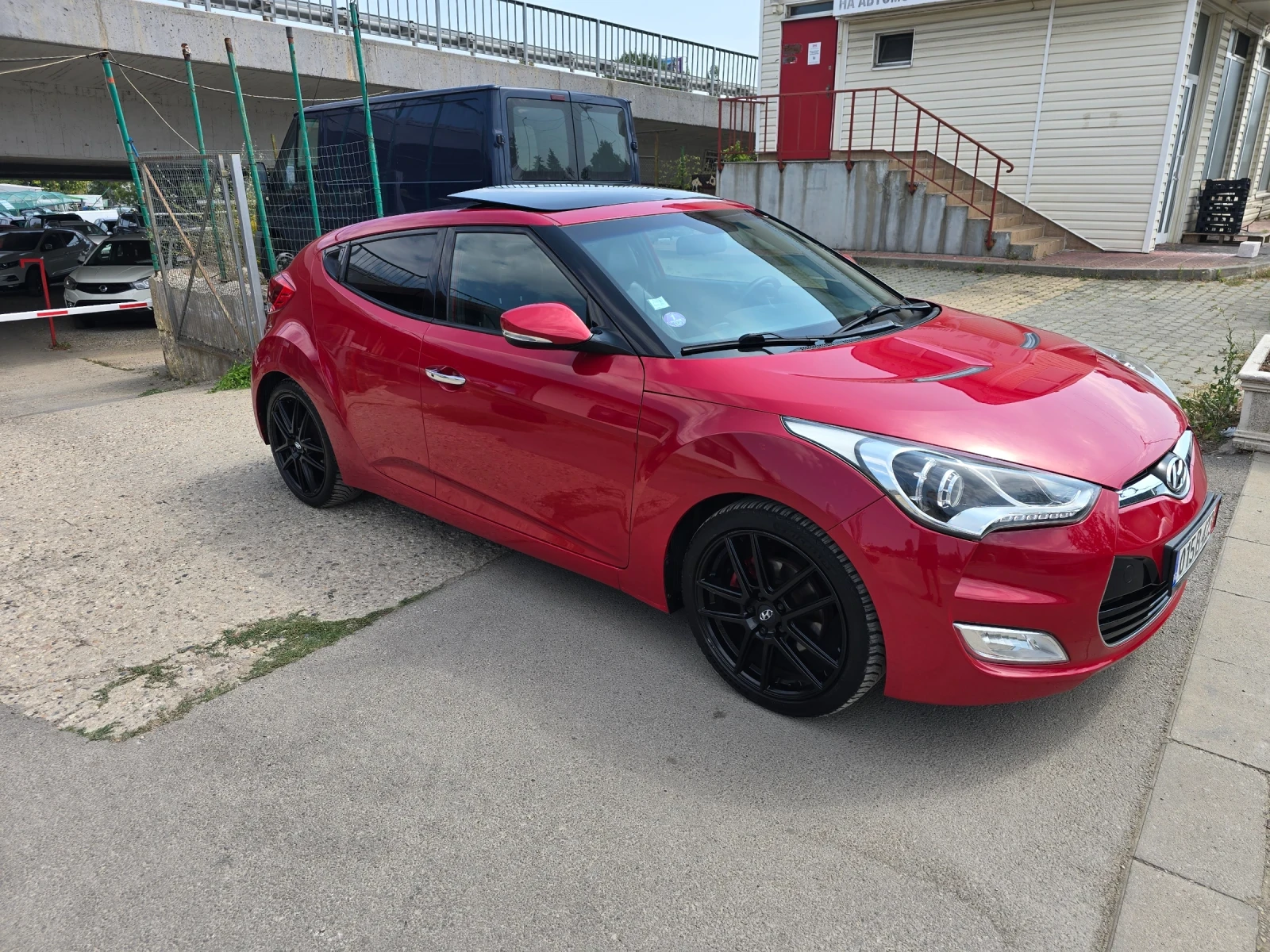 Hyundai Veloster  1.6 нави панорама