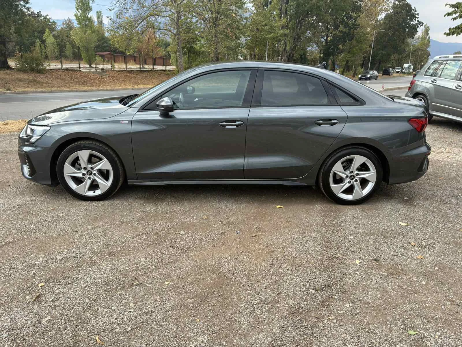 Audi A3 MHEV | S-Line | Black Optic | Limousine, снимка 3 - Автомобили и джипове - 56247314