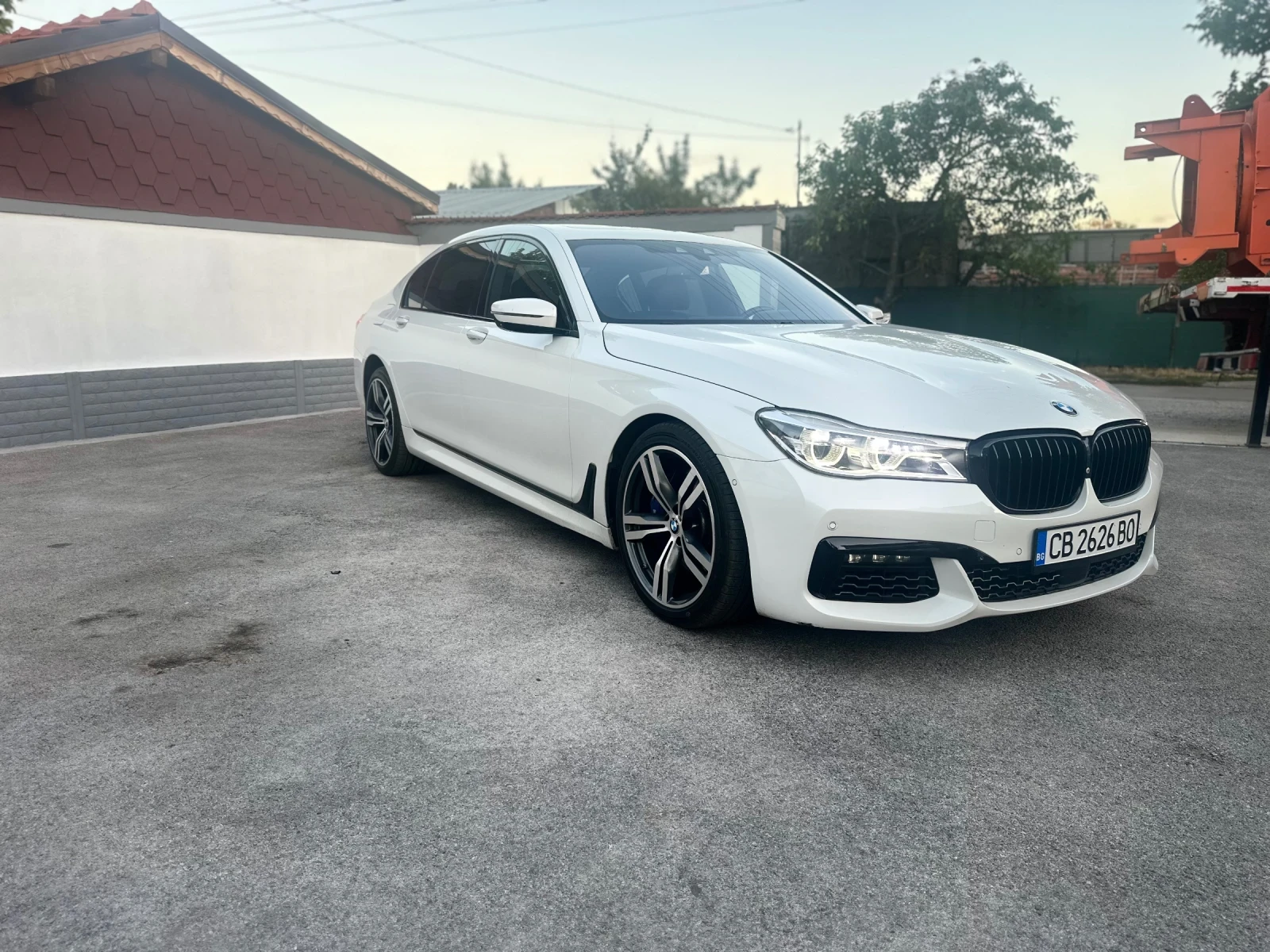 BMW 750 ТОП СЪСТОЯНИЕ