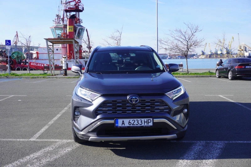 Toyota Rav4, снимка 7 - Автомобили и джипове - 52629684