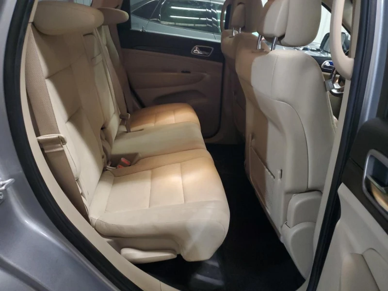 Jeep Grand cherokee, снимка 11 - Автомобили и джипове - 52752352