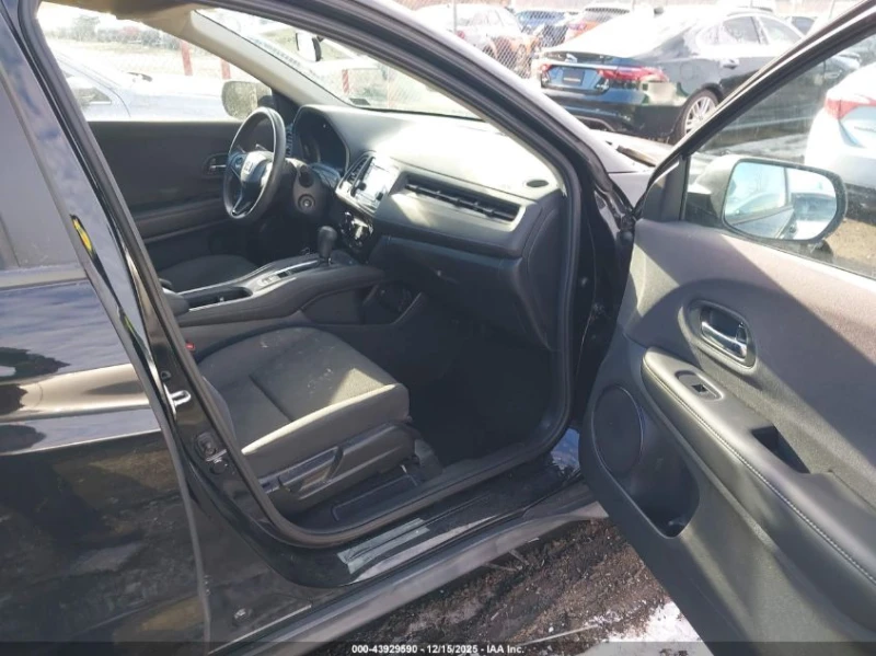 Honda Hr-v 1.8L I-4 VVT, 141HP All Wheel Drive, снимка 11 - Автомобили и джипове - 52915373