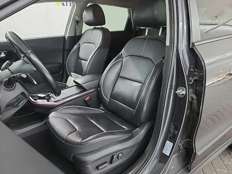 Kia Niro 64kWh* Дистроник* Обдухване* JBL* 97%SOH* , снимка 10 - Автомобили и джипове - 53227198
