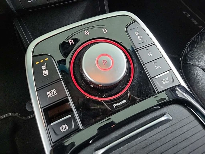 Kia Niro 64kWh* Дистроник* Обдухване* JBL* 97%SOH* , снимка 14 - Автомобили и джипове - 53227198