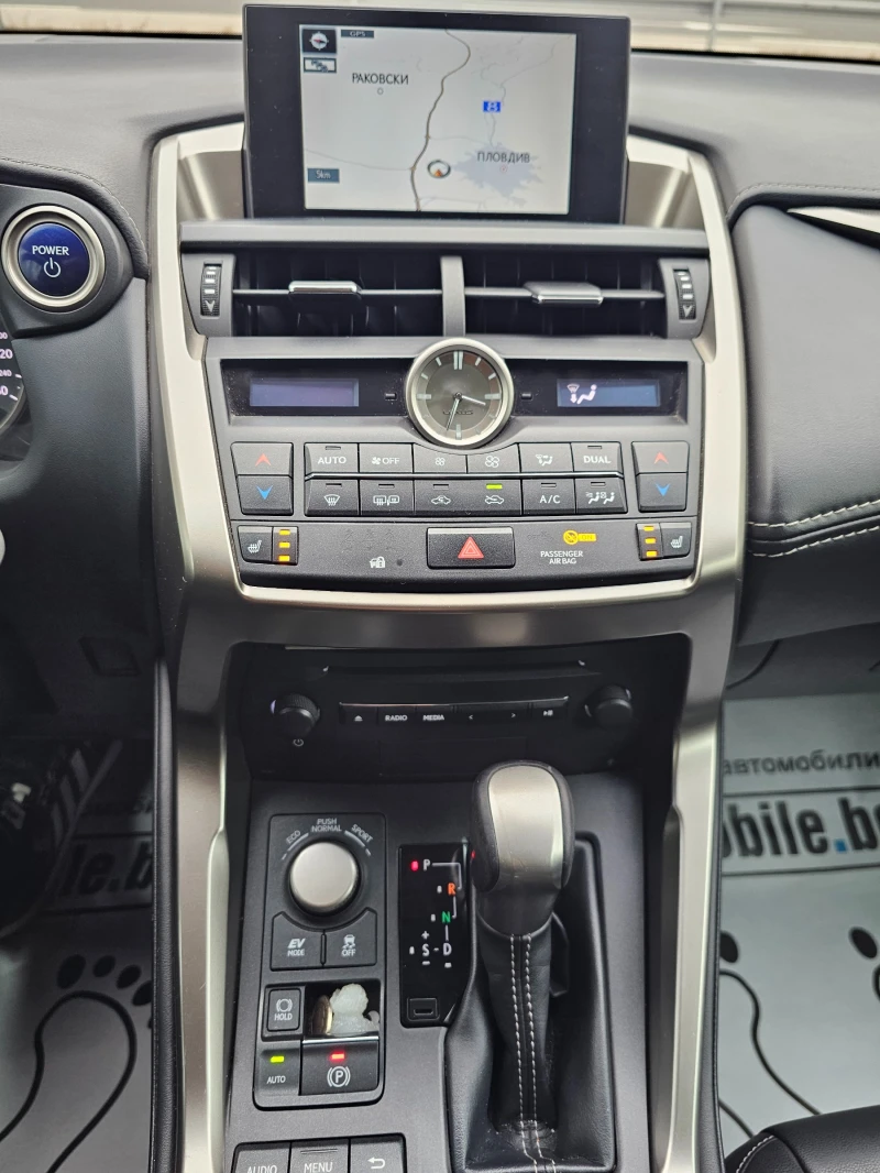 Lexus NX 300h СЕРВИЗНА ИСТОРИЯ/КАТО НОВ/ЛИЗИНГ, снимка 11 - Автомобили и джипове - 53507692