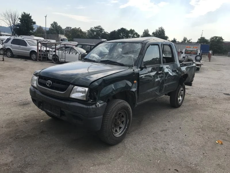 Toyota Hilux 2.5 d4d На части, снимка 11 - Автомобили и джипове - 22442926