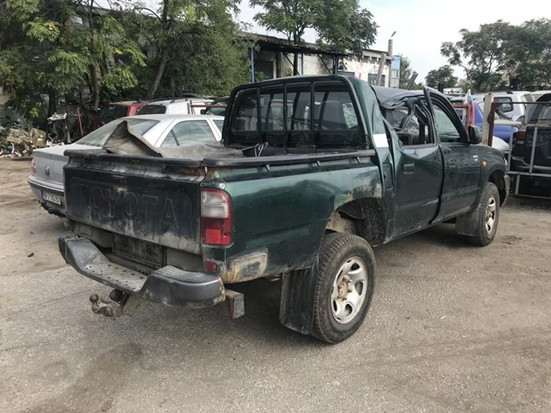 Toyota Hilux 2.5 d4d На части - изображение 7