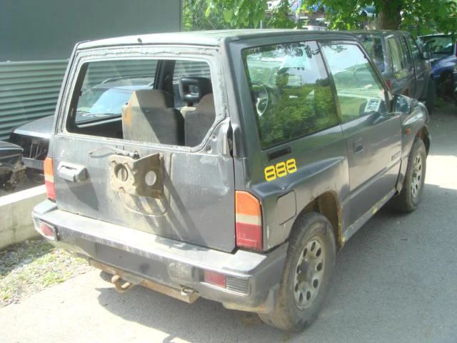 Suzuki Vitara 1.6 8V, снимка 2 - Автомобили и джипове - 46834316