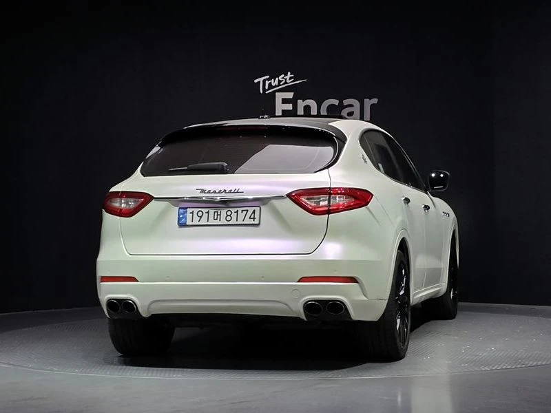 Maserati Levante 3.0 AWD Luxury| 350к.с.| ВКЛ.ТЕХНОТЕСТ, снимка 4 - Автомобили и джипове - 55174657