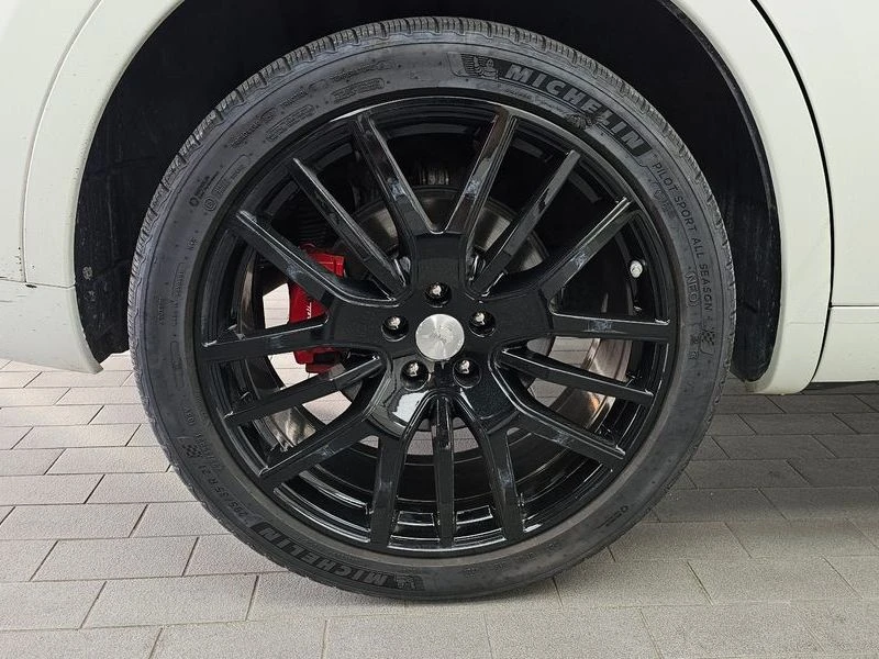 Maserati Levante 3.0 AWD Luxury| 350к.с.| ВКЛ.ТЕХНОТЕСТ, снимка 5 - Автомобили и джипове - 55174657