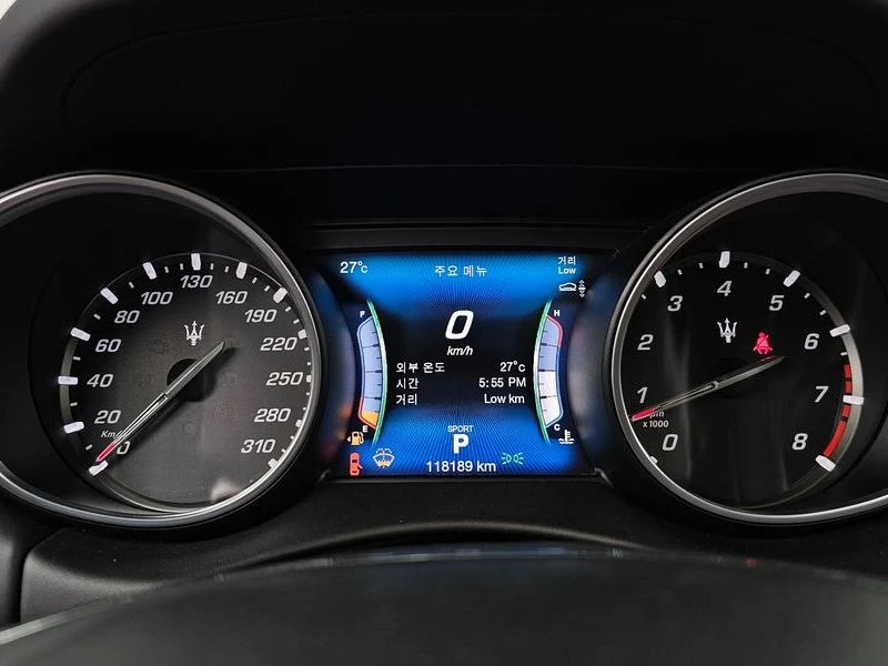 Maserati Levante 3.0 AWD Luxury| 350к.с.| ВКЛ.ТЕХНОТЕСТ, снимка 8 - Автомобили и джипове - 55174657