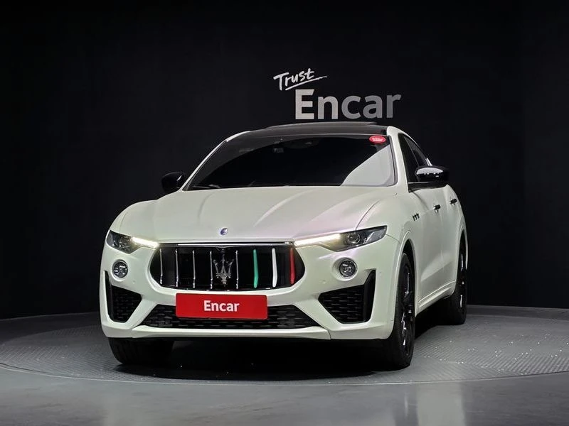 Maserati Levante 3.0 AWD Luxury| 350к.с.| ВКЛ.ТЕХНОТЕСТ, снимка 3 - Автомобили и джипове - 55174657