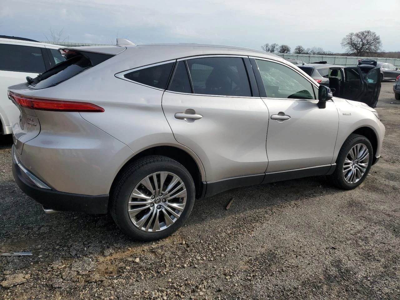 Toyota Venza LE AWD - изображение 3