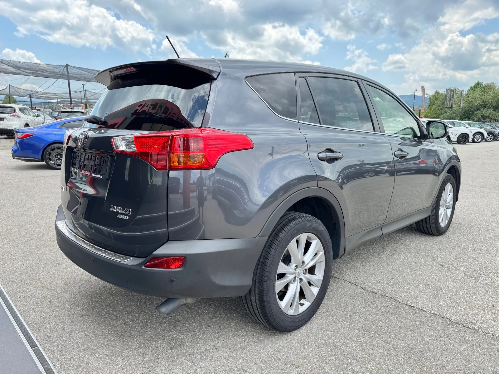 Toyota Rav4 2.2D-AUT-4X4-KEYLESS-CAMERA-XENON-КОЖА-ПОДГРЕВ-ТОП - изображение 5
