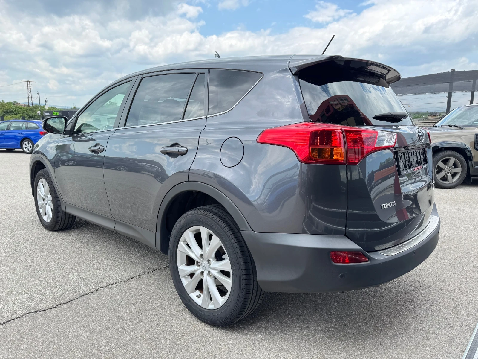 Toyota Rav4 2.2D-AUT-4X4-KEYLESS-CAMERA-XENON-КОЖА-ПОДГРЕВ-ТОП - изображение 4