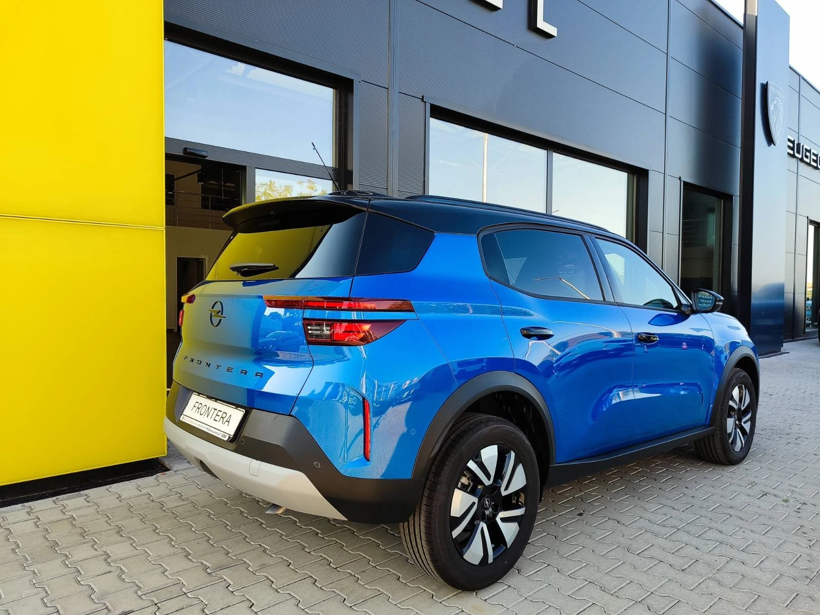 Opel Frontera GS 48V Hybrid 110kW/145Hp MY25 - изображение 8