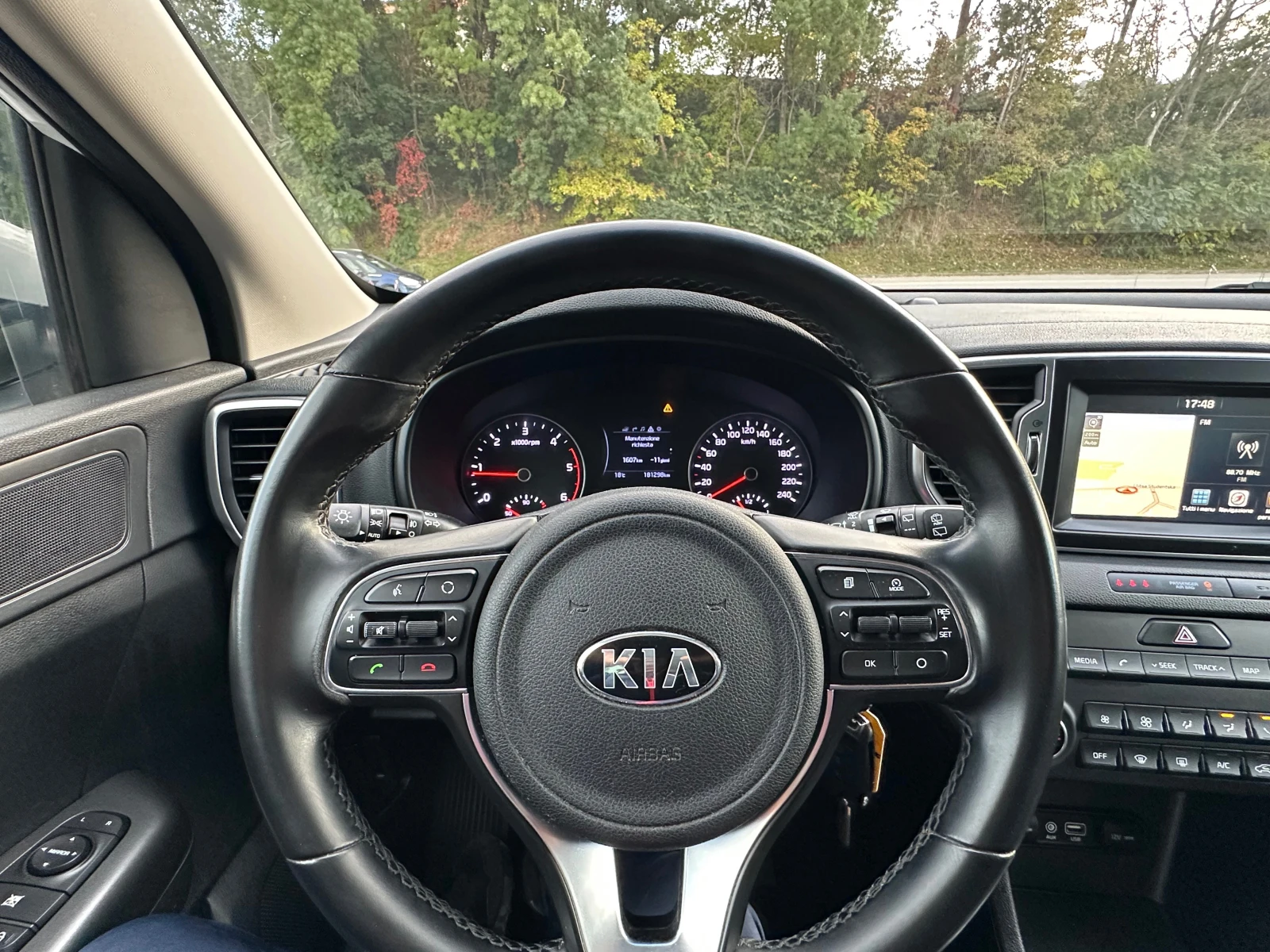 Kia Sportage 1.7CRDI* NAVI* KAMERA* LED* EVRO6 | Mobile.bg   11