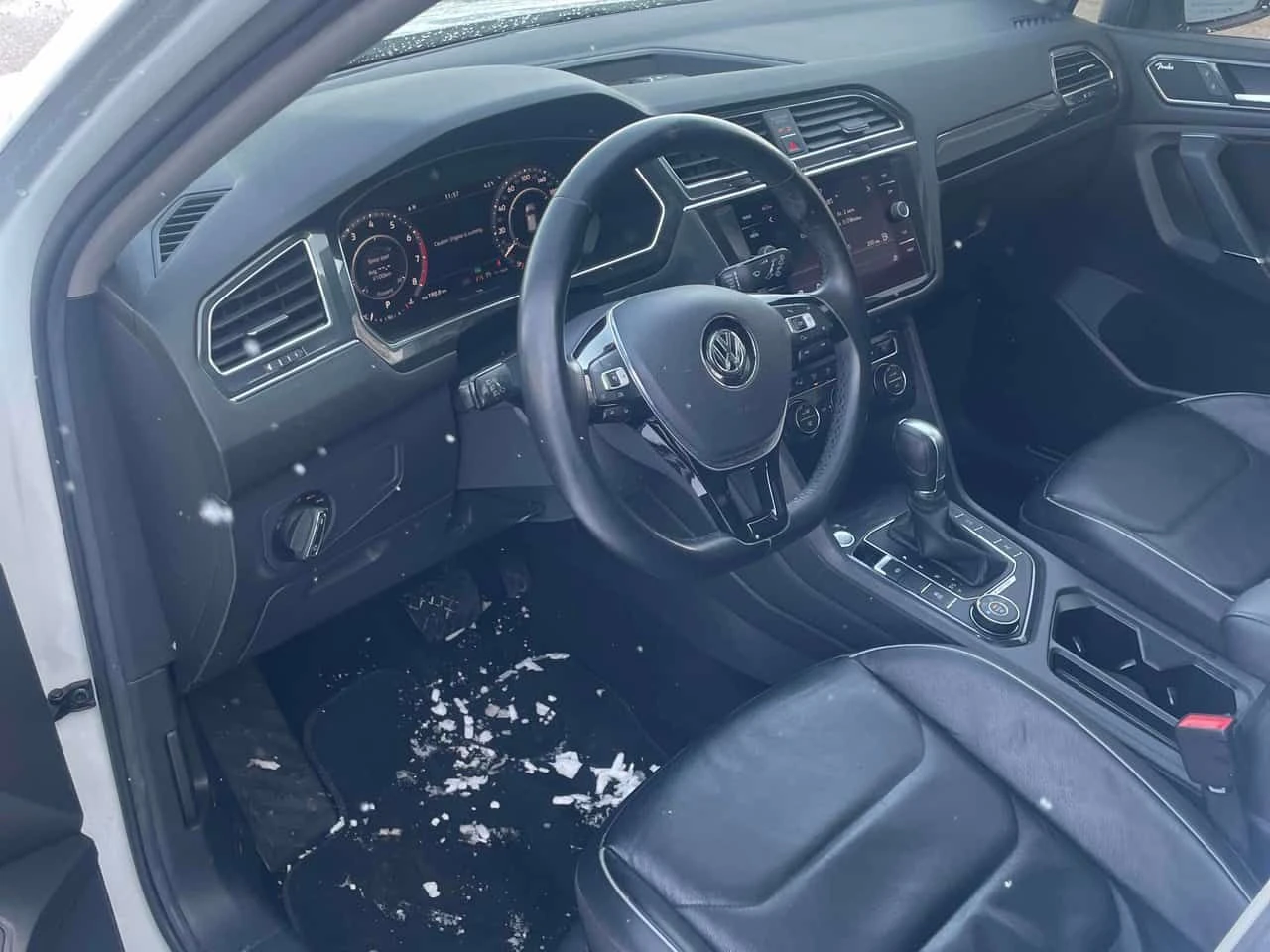 VW Tiguan * Highline * CARFAX * ПАНО * ПОДГРЕВИ * KEYLESS *  - изображение 5