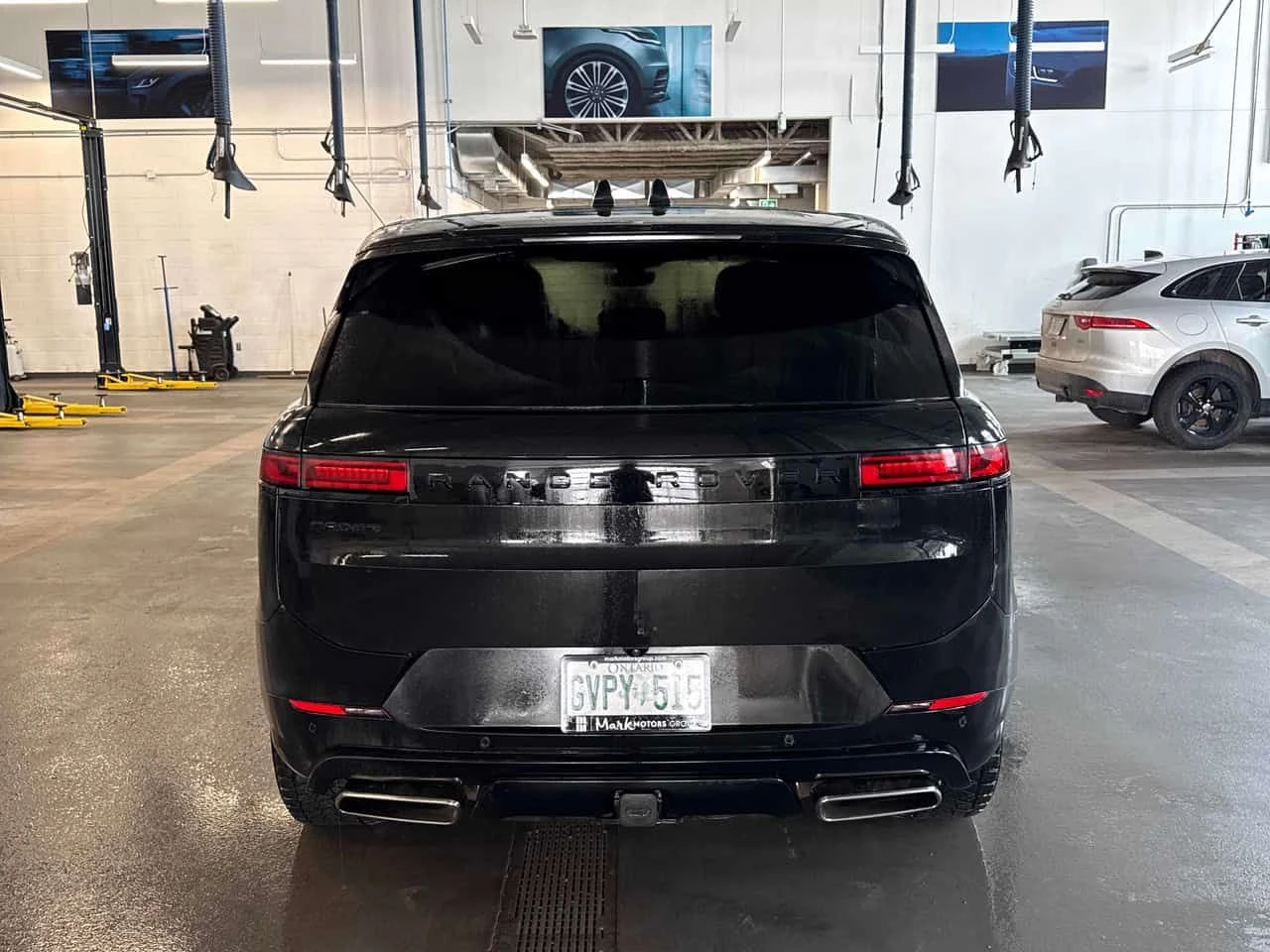 Land Rover Range Rover Sport * Dynamic SE * 2 КЛЮЧА* ПОДГРЕВ* PANO*  - изображение 4