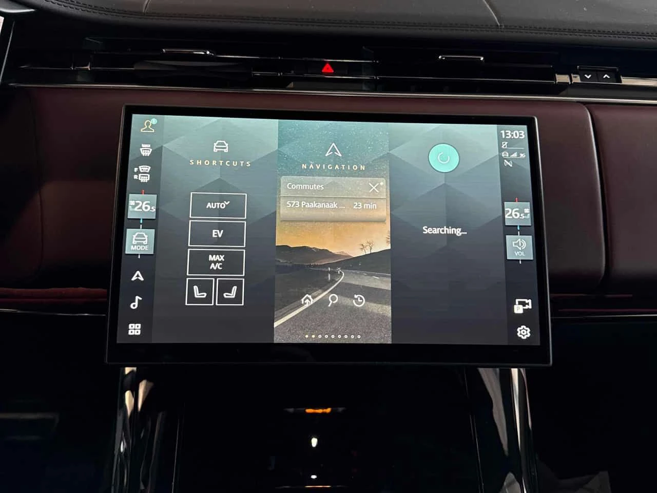 Land Rover Range Rover Sport * Dynamic SE * 2 КЛЮЧА* ПОДГРЕВ* PANO*  - изображение 9