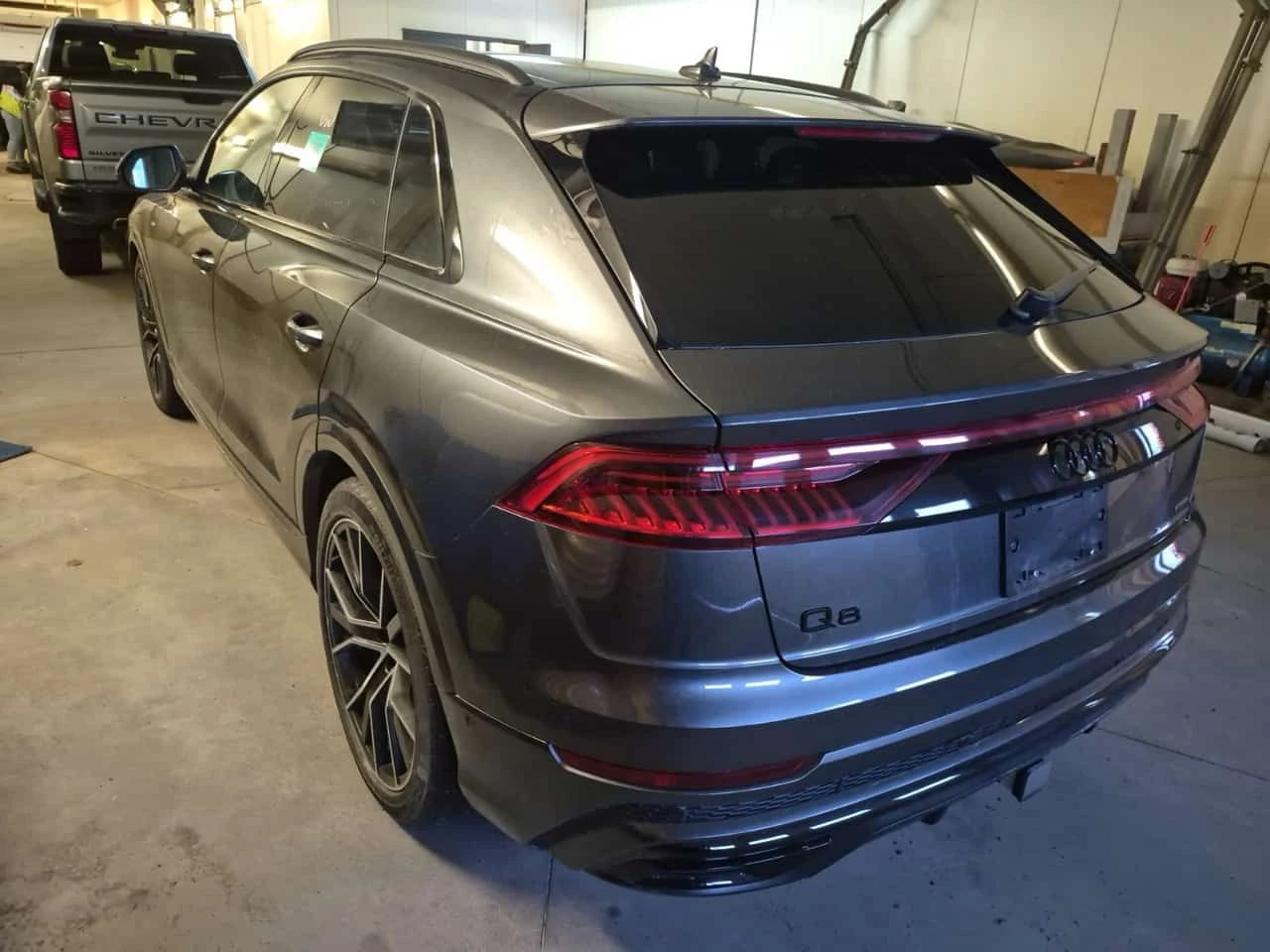 Audi Q8 * TECHNIK * CARFAX * ЦЕНА ДО БГ, снимка 4 - Автомобили и джипове - 53997334