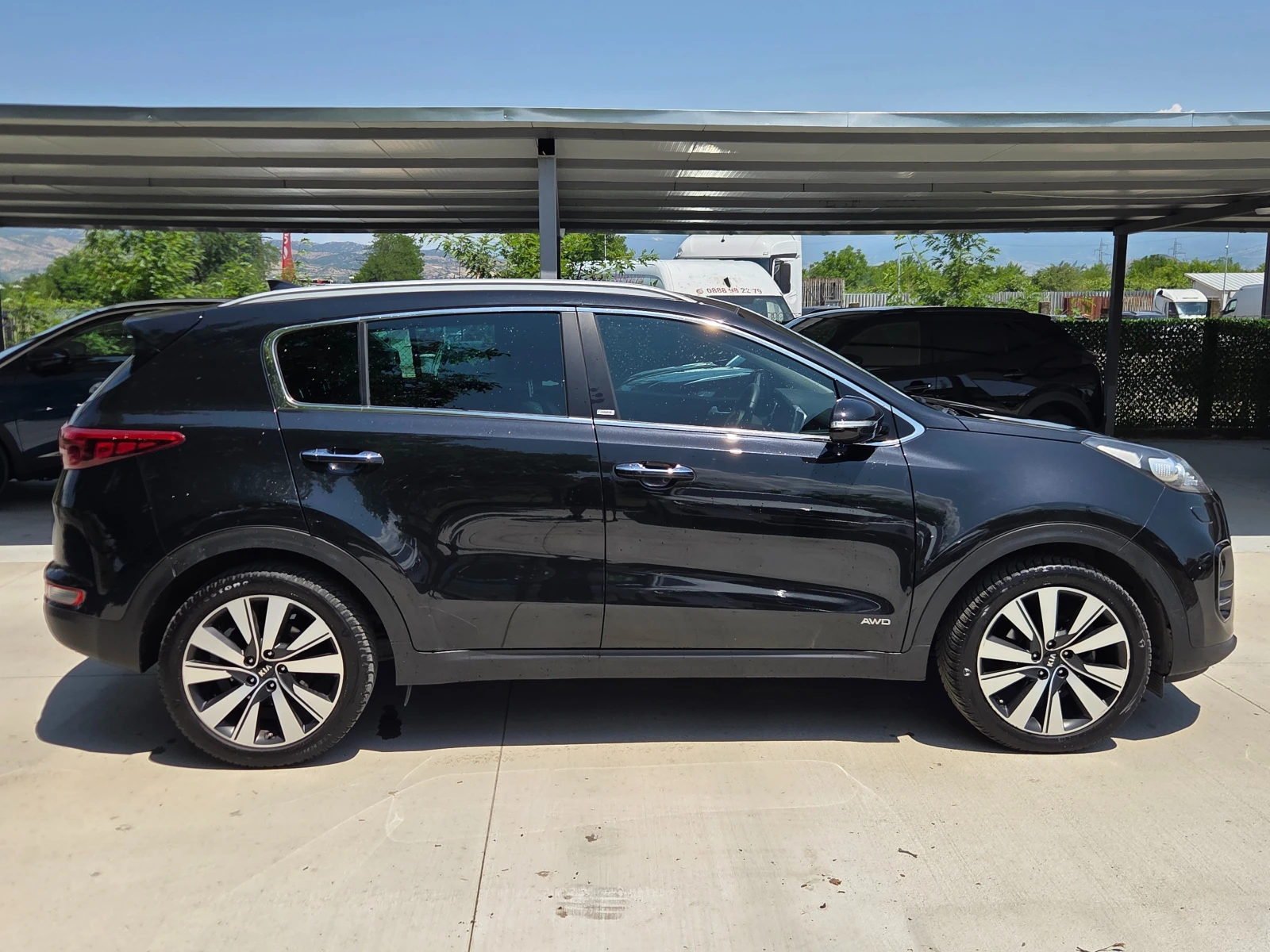Kia Sportage 2.0 D 136PS AWD* * XENON* * * KAYLESS GO* KAMERA* , снимка 3 - Автомобили и джипове - 54790088