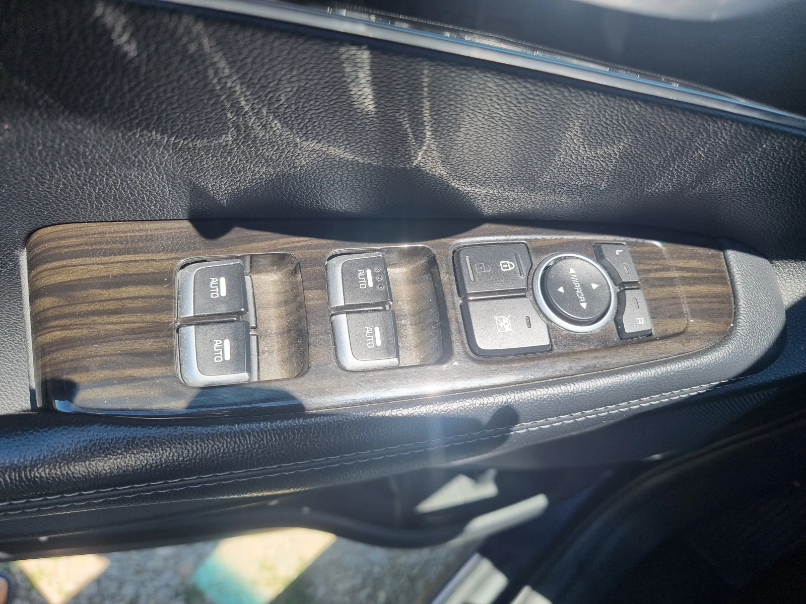 Kia Sorento 2.4 GDI 6+ 1, снимка 8 - Автомобили и джипове - 55048978