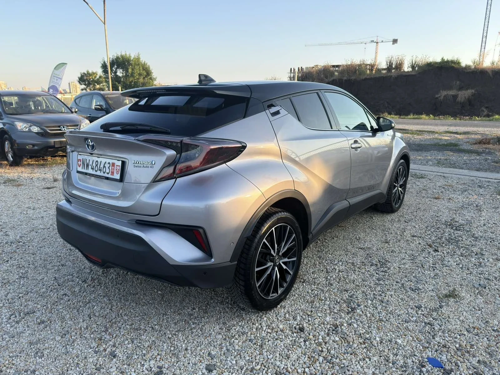 Toyota C-HR 1.8 HYBRID, снимка 5 - Автомобили и джипове - 55064193