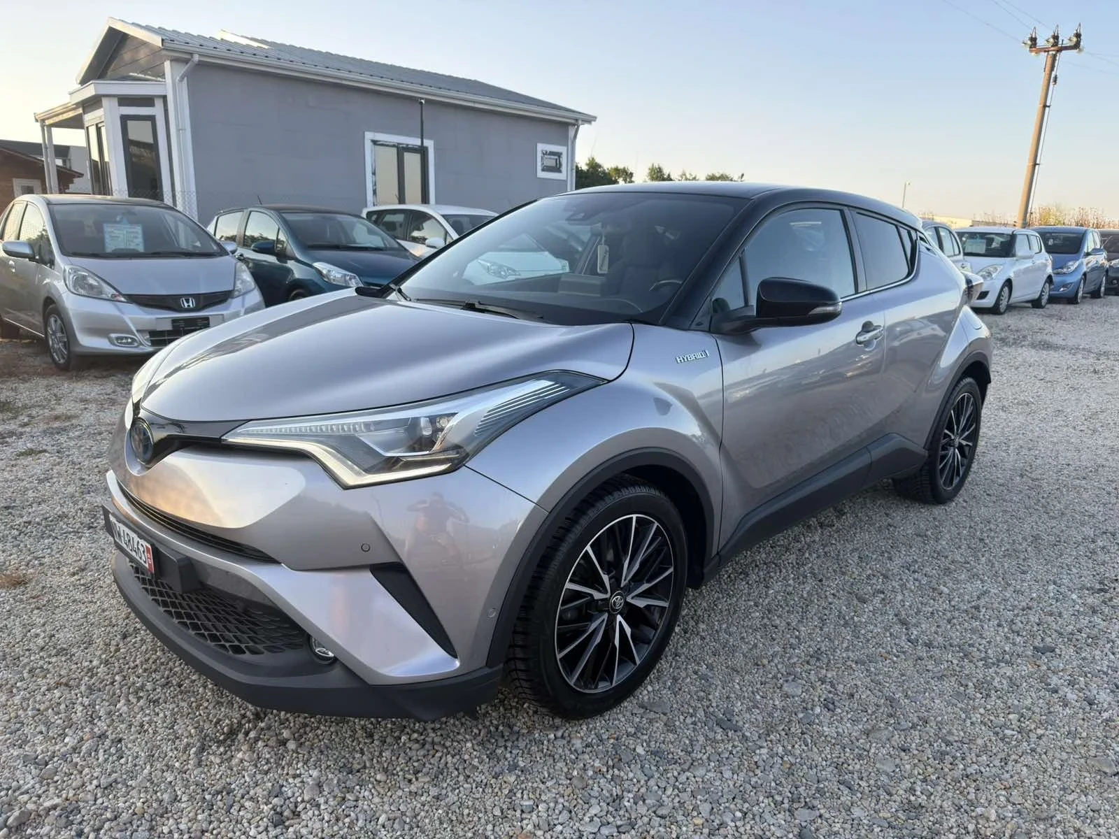Toyota C-HR 1.8 HYBRID, снимка 2 - Автомобили и джипове - 55064193