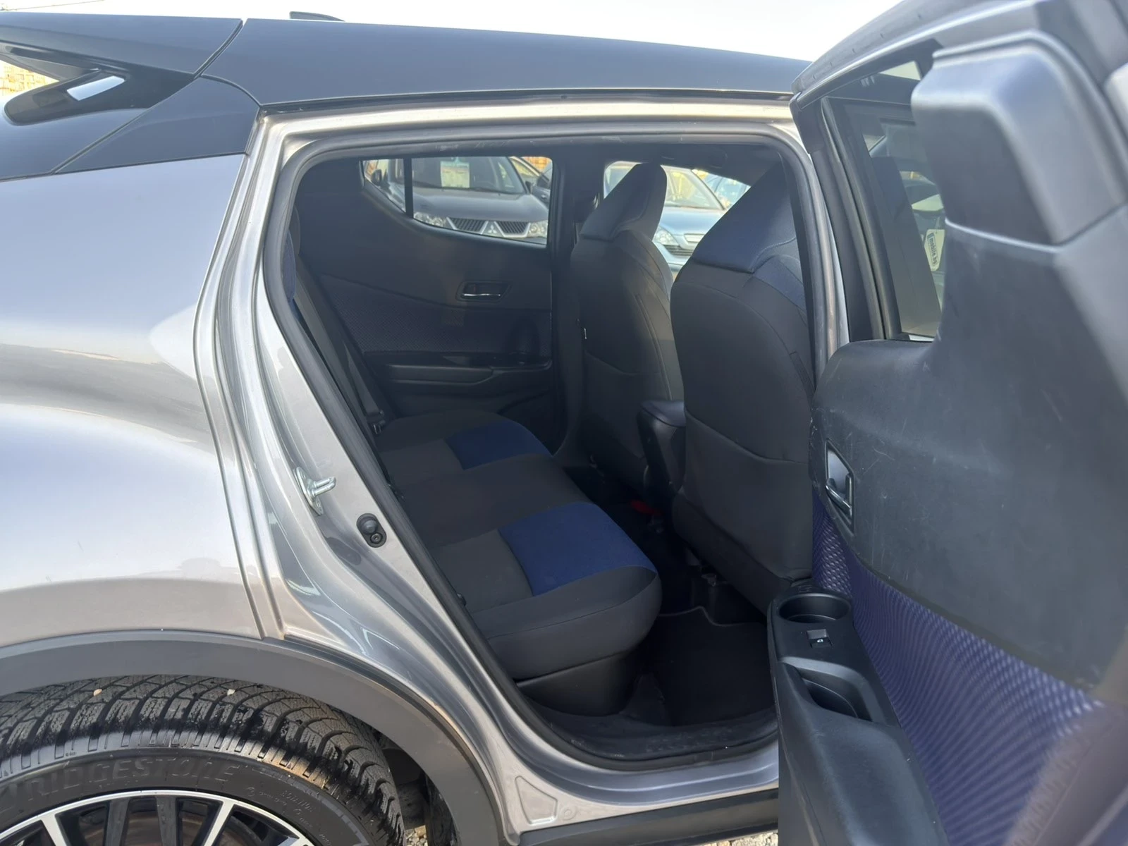 Toyota C-HR 1.8 HYBRID, снимка 14 - Автомобили и джипове - 55064193