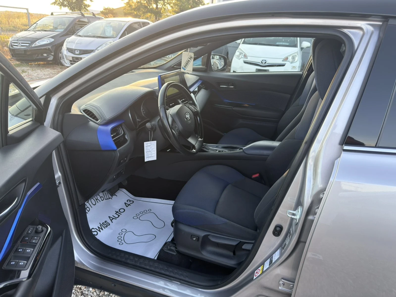 Toyota C-HR 1.8 HYBRID, снимка 9 - Автомобили и джипове - 55064193