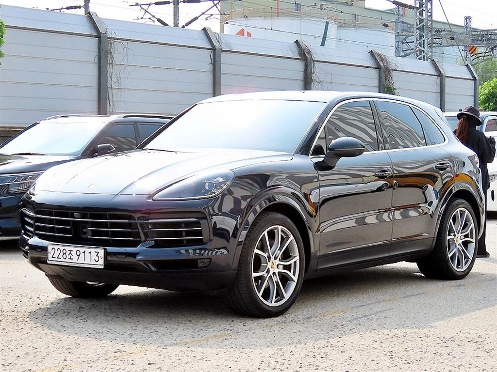 Porsche Cayenne 3.0 AWD, снимка 2 - Автомобили и джипове - 55537966