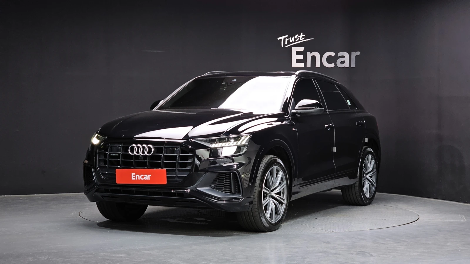 Audi Q8 55 TFSI quattro* 360* BLIND SPOT* HUD* КРАЙНА ЦЕНА