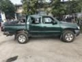 Toyota Hilux 2.5 d4d На части, снимка 8