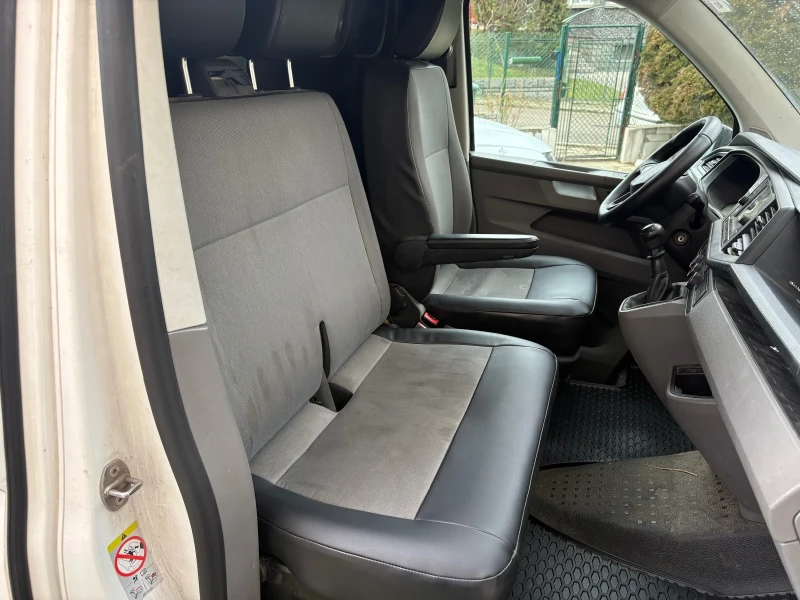 VW Transporter T6.1 Фейслифт 2.0 дизел Дълга база 11.2020г, снимка 10 - Бусове и автобуси - 48772351