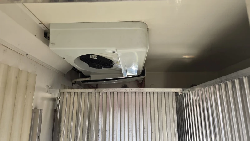 Mercedes-Benz 310 Хладилен, снимка 6 - Бусове и автобуси - 52996696