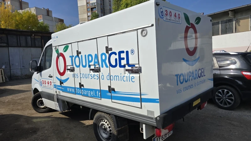 Mercedes-Benz 310 Хладилен, снимка 3 - Бусове и автобуси - 52996696