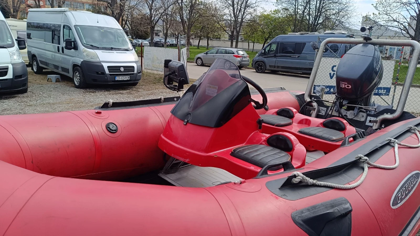 Надуваема лодка Zodiac Futura MK2 Yamaha 30hp Four Stroke  - изображение 3