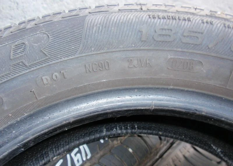 Гуми Летни 185/60R15, снимка 12 - Гуми и джанти - 5287144