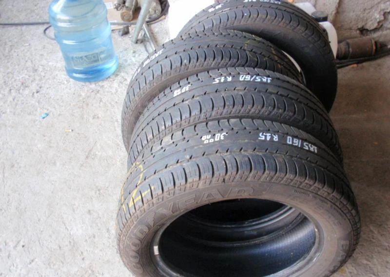 Гуми Летни 185/60R15, снимка 7 - Гуми и джанти - 5287144