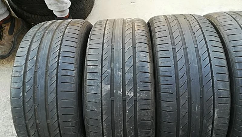 Гуми Летни 235/40R19, снимка 2 - Гуми и джанти - 24773766