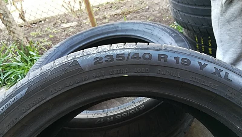 Гуми Летни 235/40R19, снимка 7 - Гуми и джанти - 24773766