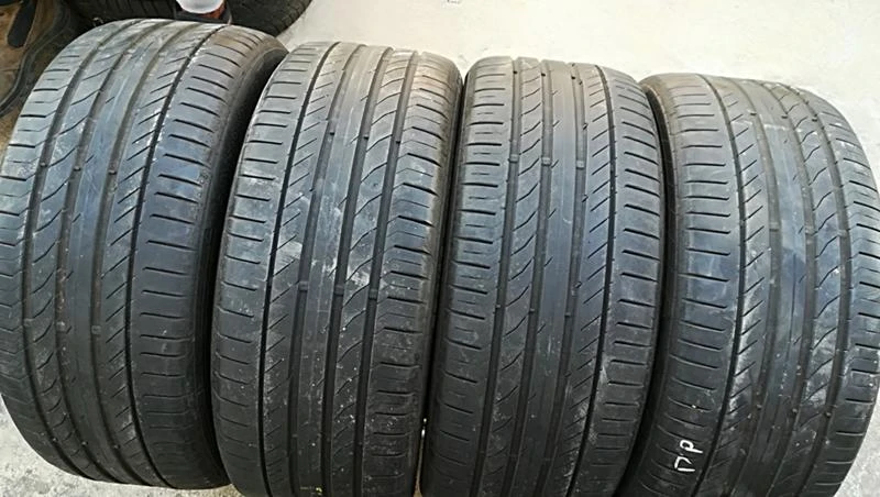 Гуми Летни 235/40R19, снимка 1 - Гуми и джанти - 24773766