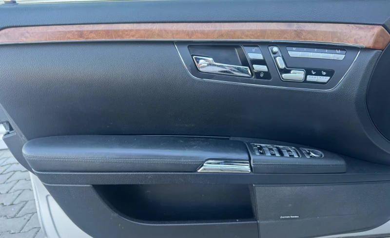 Mercedes-Benz S 500 5, 5i V8, 388к.с., soft close, airmatic, kamera, t, снимка 13 - Автомобили и джипове - 31421822