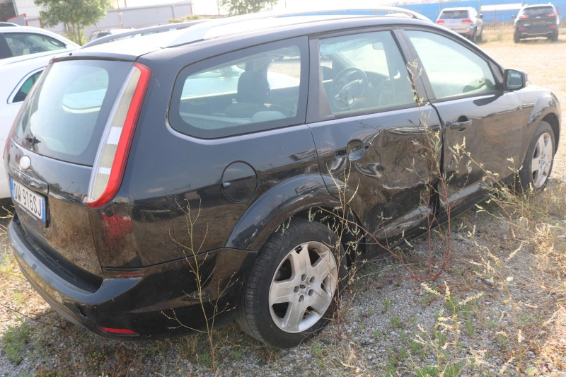 Ford Focus 1.6 TDCI, снимка 9 - Автомобили и джипове - 41664943