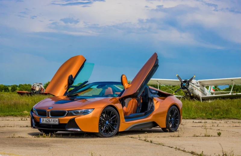 BMW i8 Roadster, facelift, снимка 1 - Автомобили и джипове - 47960855